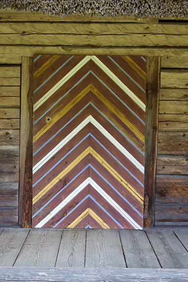 Chevron-Door