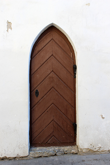 Pointed-Door