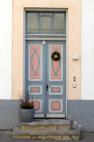 Wreath-Door